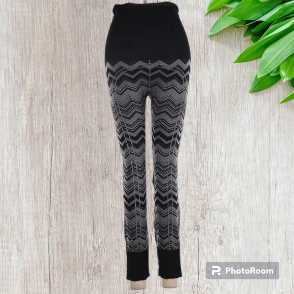 Lululemon Ebb To Street Pant Size 6 VGUC - Picture 6 of 12